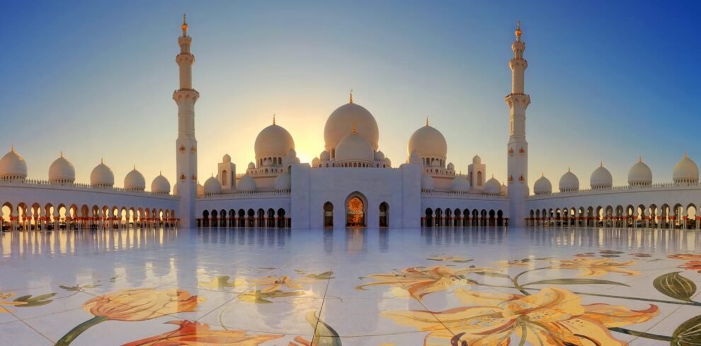 1555932830 sheikh mosque.jpg